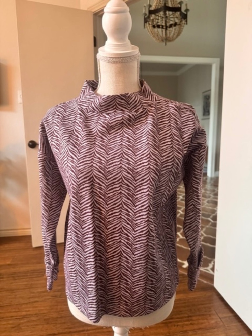 Ann Taylor Maroon Zebra Print Mock Neck Long Sleeve Top Size SP